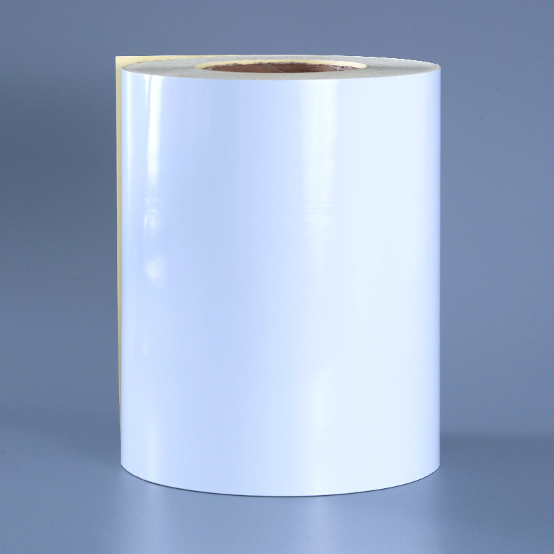 50 Mikrometer große glänzende weiße Polyester-PET-Folie, selbstklebendes Etikett mit lösungsmittelhaltigem Acrylklebstoff, Jumbo-Rolle für den Digitaldruck