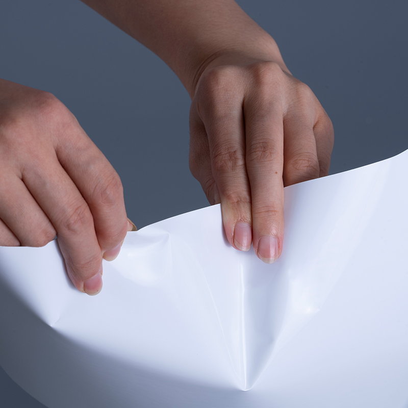 25 Mikrometer glänzende PET-Vinylfolien-Etikettenmaterialien mit Acrylklebstoff, Jumbo-Rolle für den Tintenstrahldruck